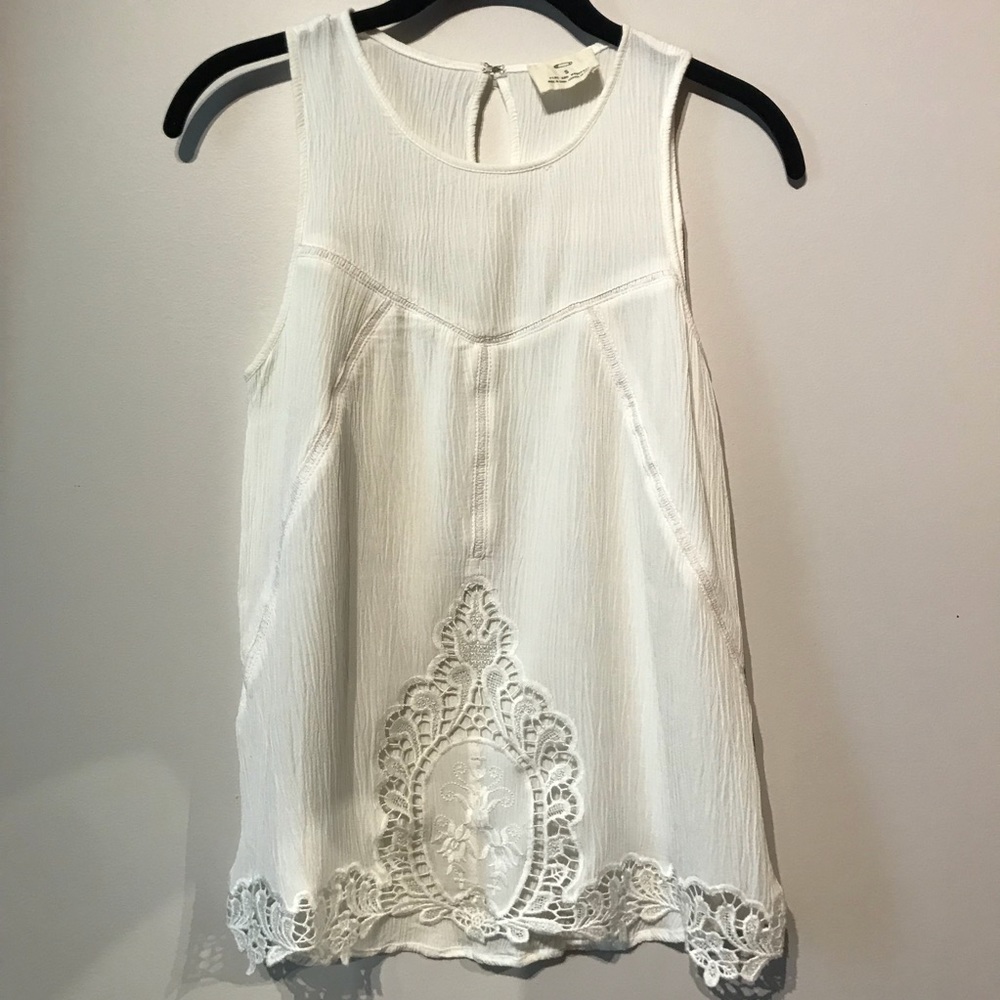 White, Urban outfitters lace tank